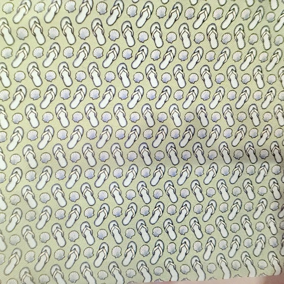 NWOT Vineyard Vines Green Blue Flip Flop Print Silk Scarf MSRP $148 - Picture 4 of 7